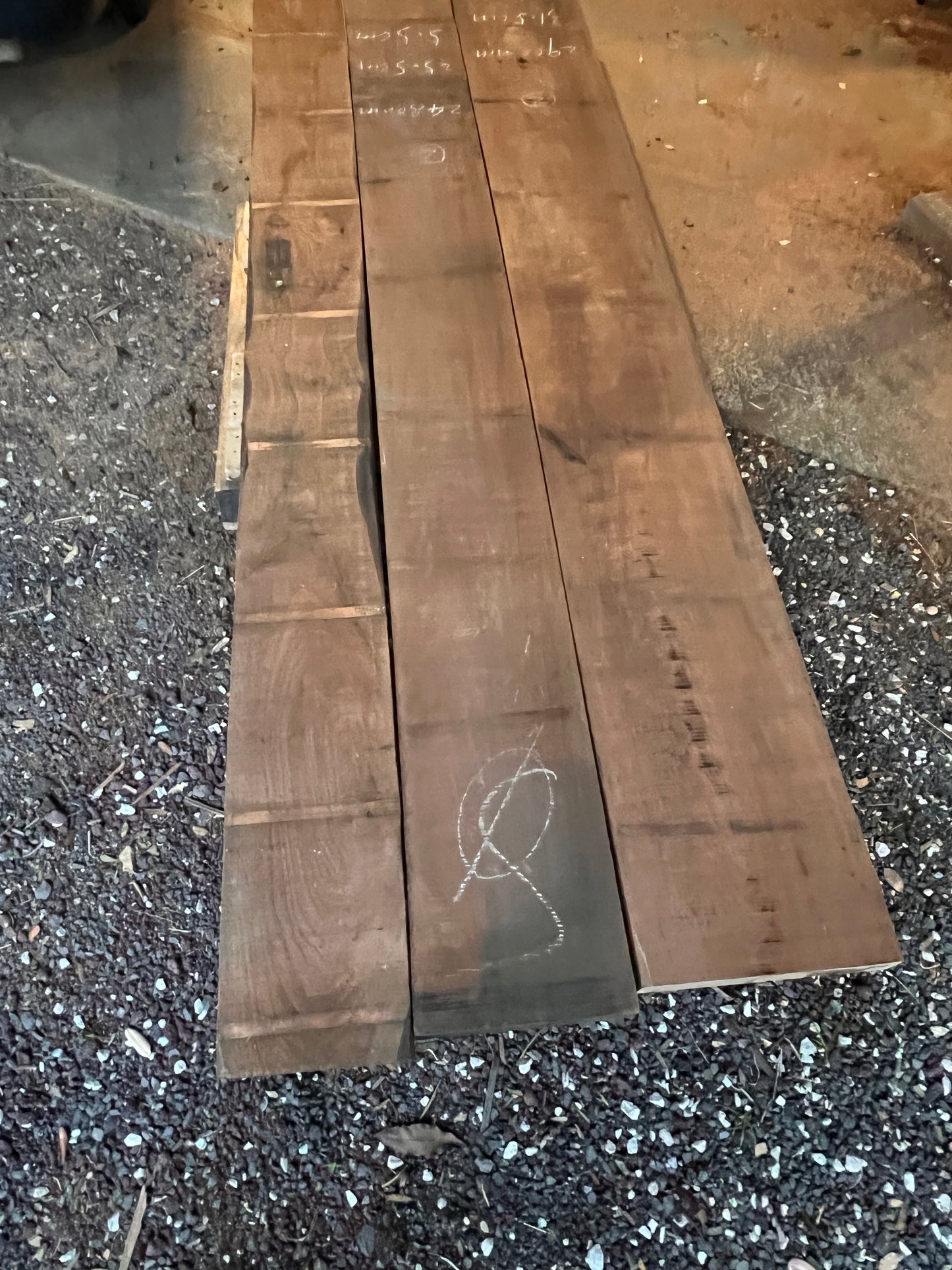 American Black Walnut - Premium Rough Sawn Beams 0.1m3