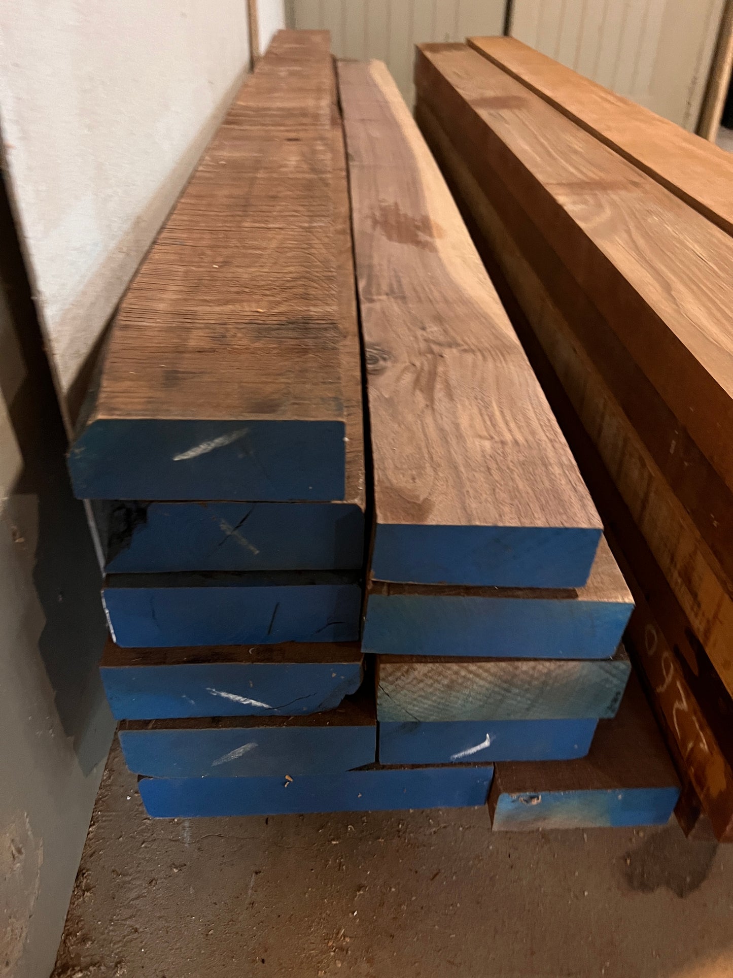 American Black Walnut - Premium Rough Sawn Beams 0.2m3